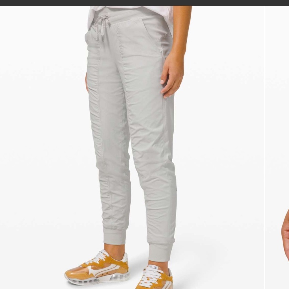 Lululemon Dance Studio Joggers Lined ~ Size 6 ~ Vapor